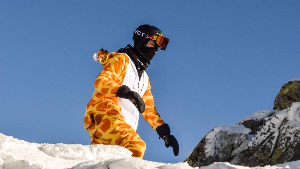 młodzież na obozie zimowym we Włoszech