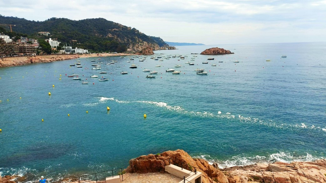 młodzież na imprezie