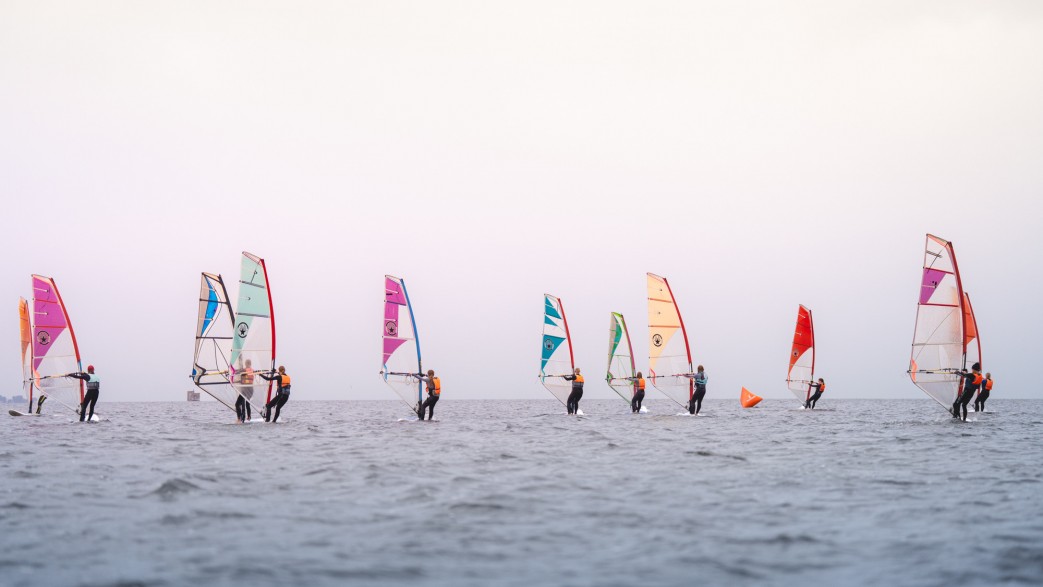 obóz windsurfingowy w Jastarni